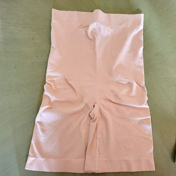 2 pair Rhonda Shear High Waist Smoothing Long Leg Panty 9815 – Size XL - Picture 4 of 5